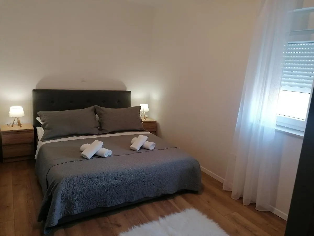 Apartman Bella 2 Sali Apartament