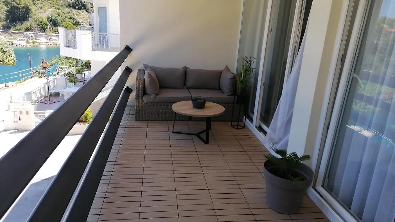 Apartament Apartman Bella 2 Sali